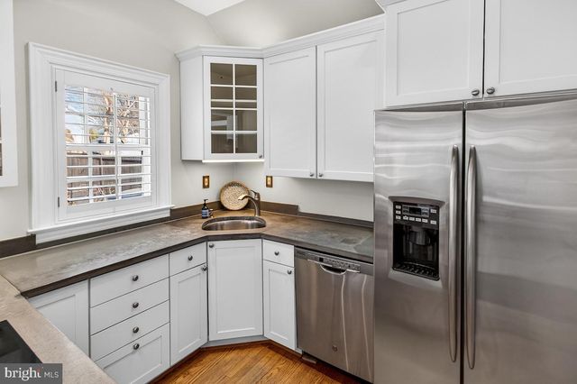 100 E MAPLE ST, Alexandria, VA 22301