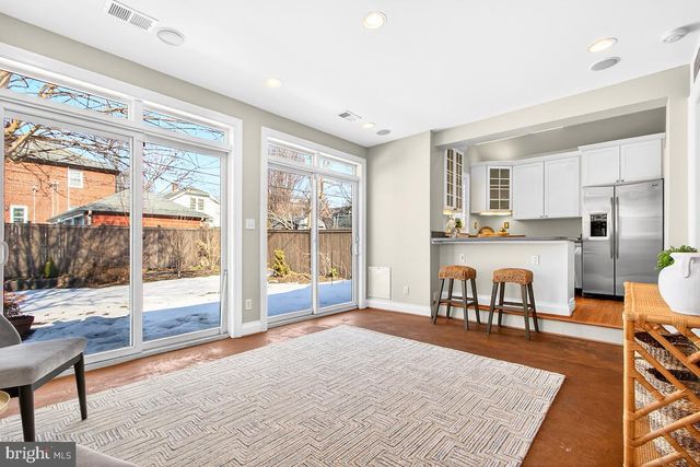 100 E MAPLE ST, Alexandria, VA 22301