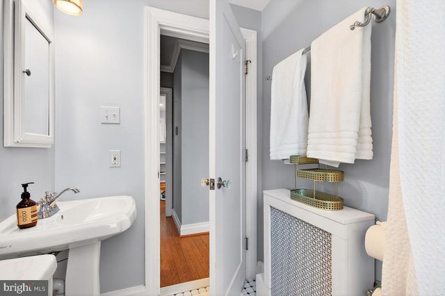 100 E MAPLE ST, Alexandria, VA 22301