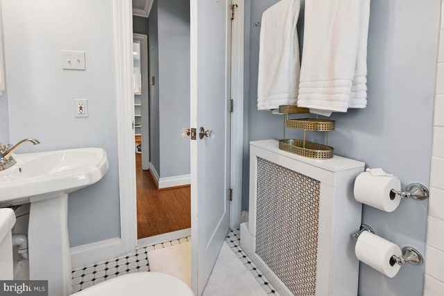 100 E MAPLE ST, Alexandria, VA 22301