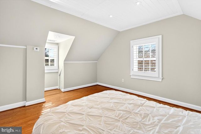 100 E MAPLE ST, Alexandria, VA 22301