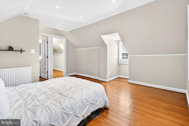 100 E MAPLE ST, Alexandria, VA 22301