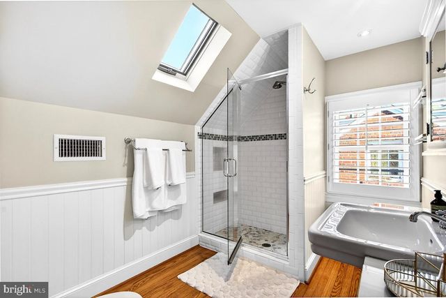 100 E MAPLE ST, Alexandria, VA 22301