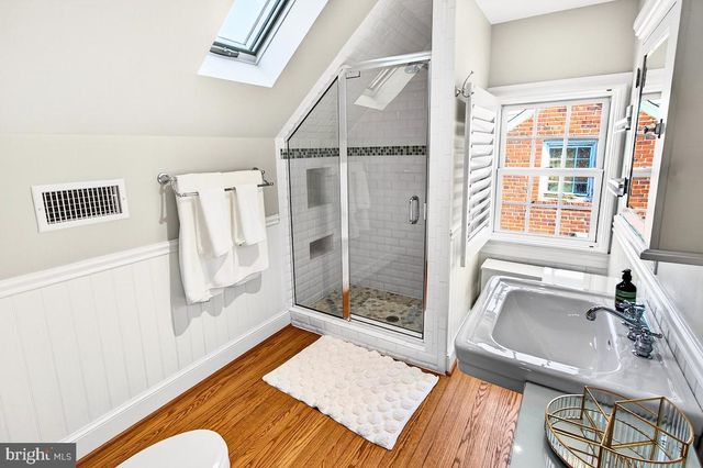 100 E MAPLE ST, Alexandria, VA 22301