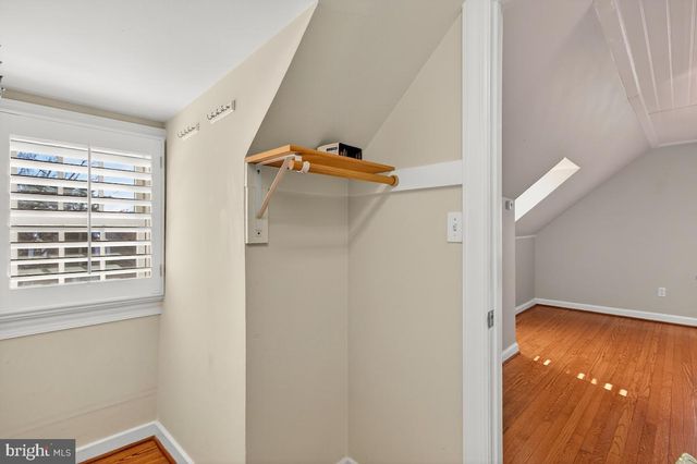 100 E MAPLE ST, Alexandria, VA 22301