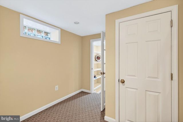 100 E MAPLE ST, Alexandria, VA 22301