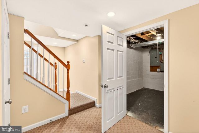 100 E MAPLE ST, Alexandria, VA 22301