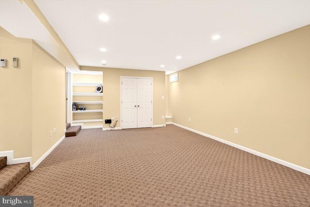 100 E MAPLE ST, Alexandria, VA 22301