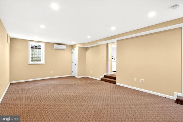 100 E MAPLE ST, Alexandria, VA 22301