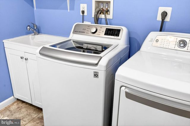 100 E MAPLE ST, Alexandria, VA 22301