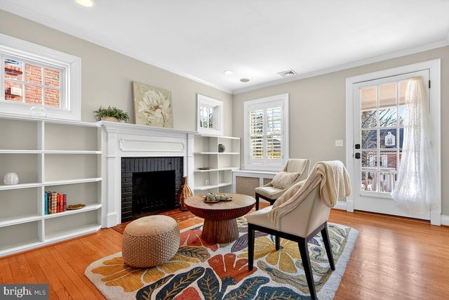 100 E MAPLE ST, Alexandria, VA 22301