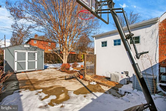 100 E MAPLE ST, Alexandria, VA 22301