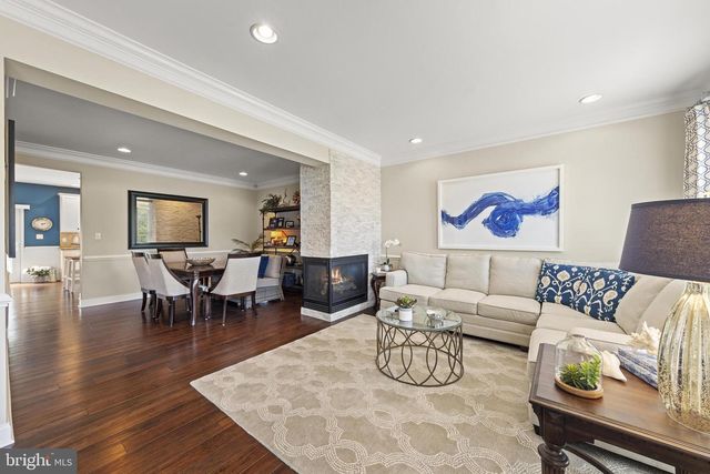 18 CRANE CT, Manahawkin, NJ 08050