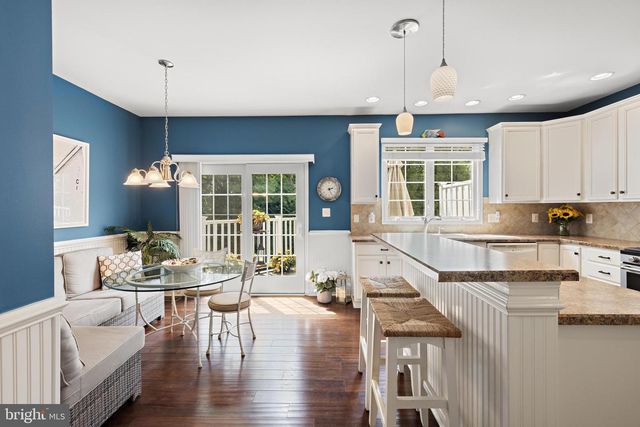 18 CRANE CT, Manahawkin, NJ 08050