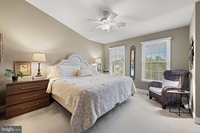 18 CRANE CT, Manahawkin, NJ 08050