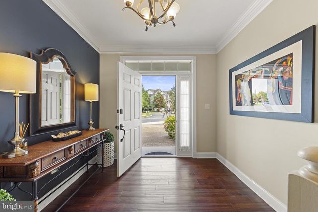18 CRANE CT, Manahawkin, NJ 08050