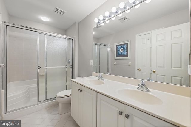 18 CRANE CT, Manahawkin, NJ 08050