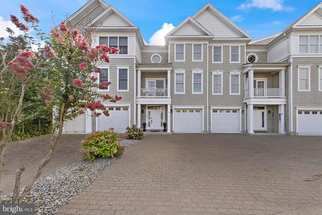 18 CRANE CT, Manahawkin, NJ 08050