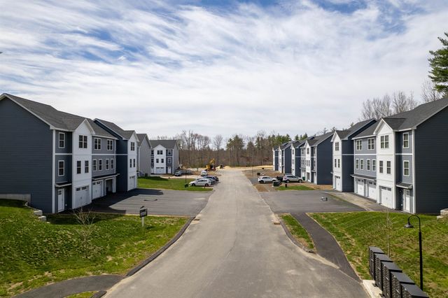 8C The Crossings at Village Center, Barrington, NH 03825