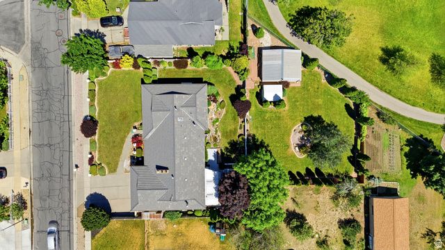 1750 E CRESCENT VIEW DR DR, Sandy, UT 84092