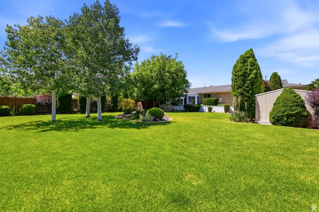 1750 E CRESCENT VIEW DR DR, Sandy, UT 84092