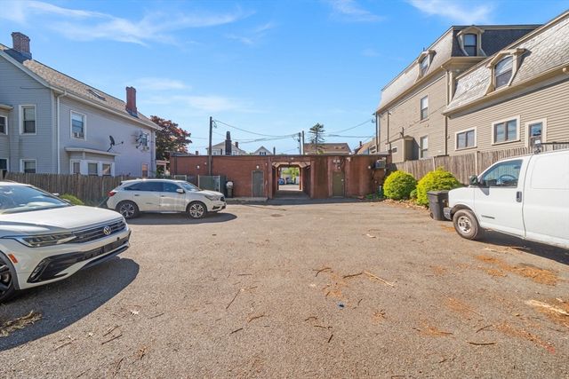 682 Broadway, Chelsea, MA 02150