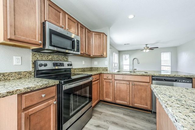 2531 W White Feather Lane, Phoenix, AZ 85085