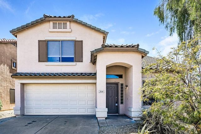 2531 W White Feather Lane, Phoenix, AZ 85085