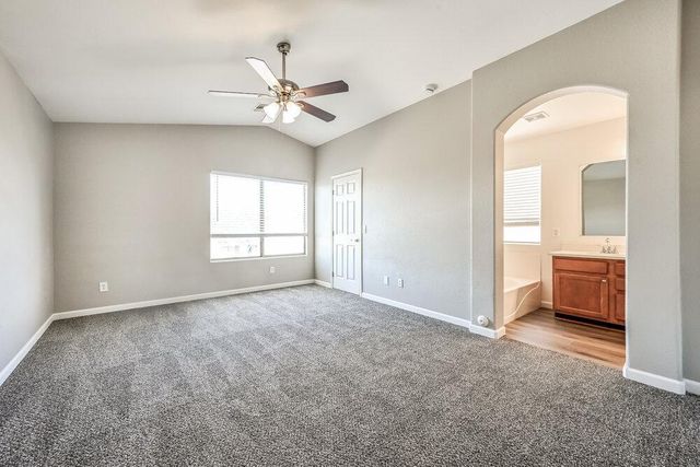 2531 W White Feather Lane, Phoenix, AZ 85085