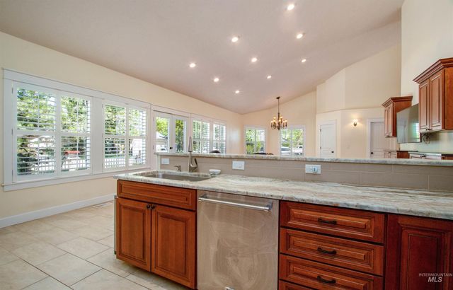892 S Capitola Way, Boise, ID 83712