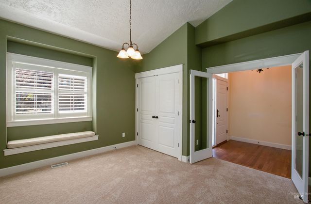 892 S Capitola Way, Boise, ID 83712
