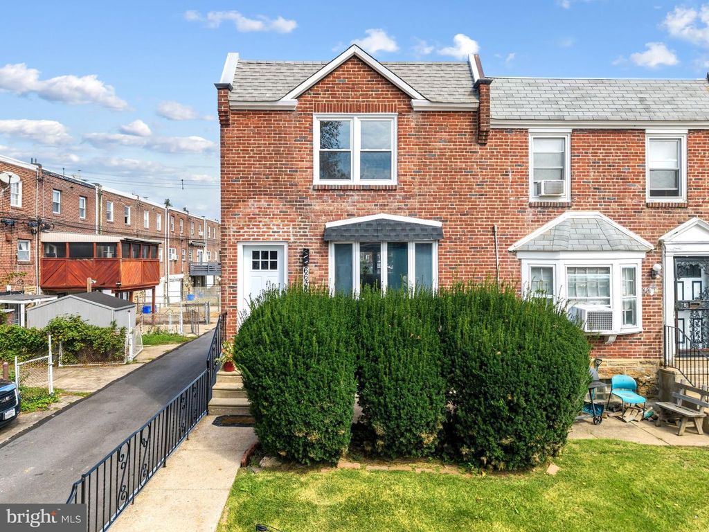 6635 HOLLIS ST, Philadelphia, PA 19138