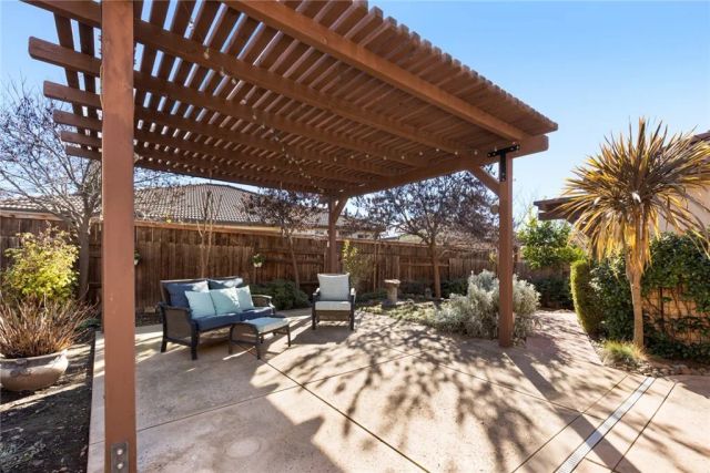 1941 Preservation Oak, Chico, CA 95928