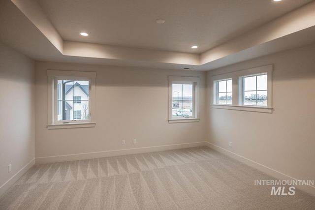 989 E Escalation St, Meridian, ID 83642