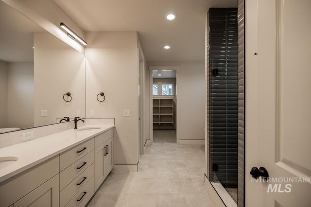 989 E Escalation St, Meridian, ID 83642