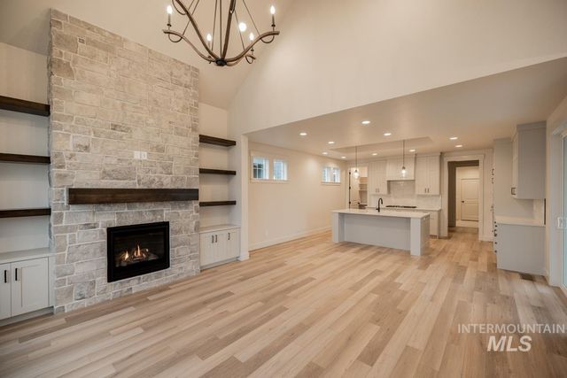 989 E Escalation St, Meridian, ID 83642