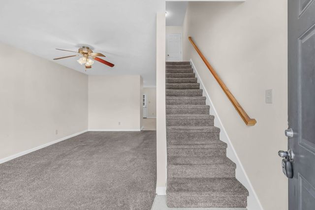 784 Cherrybark Ln Apt 1, Clarksville, TN 37040