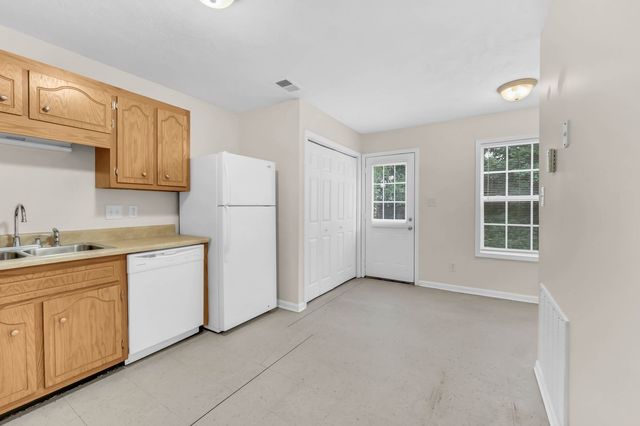 784 Cherrybark Ln Apt 1, Clarksville, TN 37040