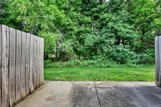 784 Cherrybark Ln Apt 1, Clarksville, TN 37040