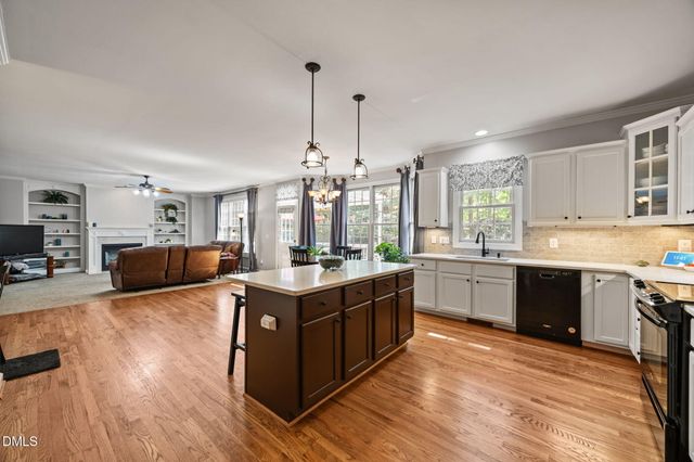 105 Arlen Park Place, Holly Springs, NC 27540