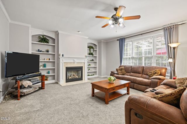 105 Arlen Park Place, Holly Springs, NC 27540