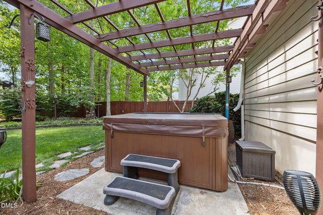 105 Arlen Park Place, Holly Springs, NC 27540