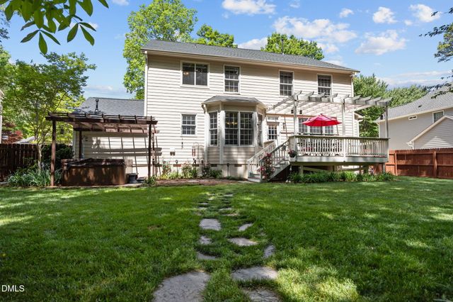 105 Arlen Park Place, Holly Springs, NC 27540