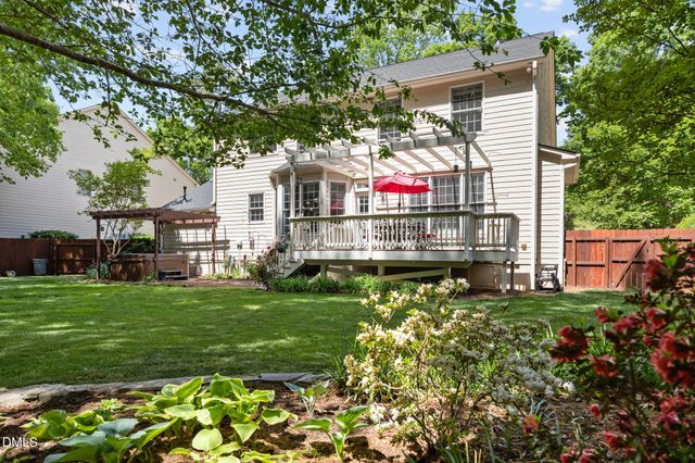 105 Arlen Park Place, Holly Springs, NC 27540