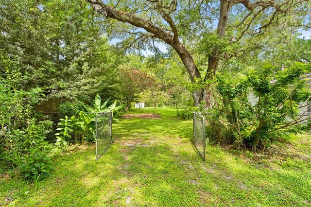 8511 HILLCREST DRIVE, Brooksville, FL 34601