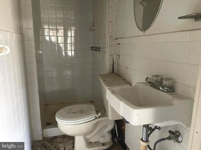 1609 GALES ST NE, Washington, DC 20002