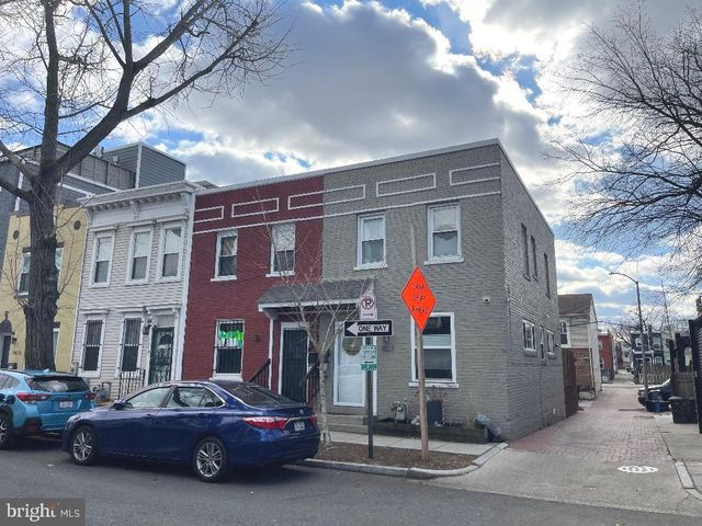 1609 GALES ST NE, Washington, DC 20002