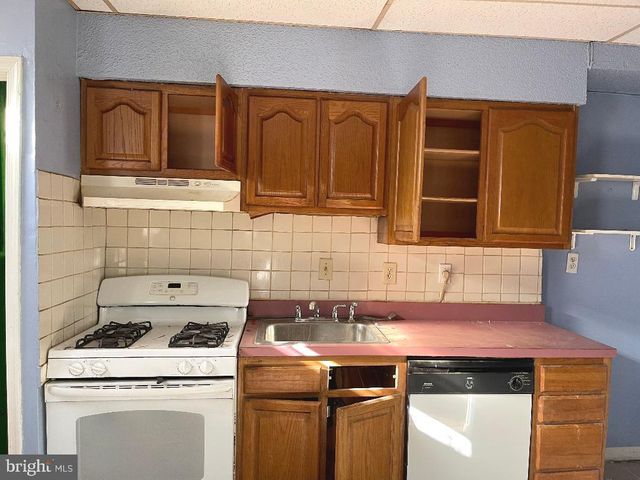 1609 GALES ST NE, Washington, DC 20002