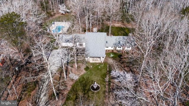 7621 RIVER RD, Fredericksburg, VA 22407