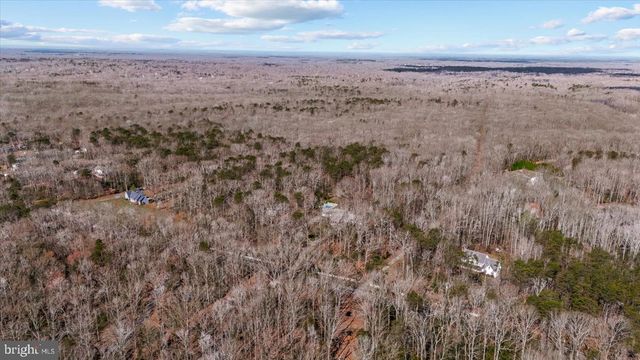 7621 RIVER RD, Fredericksburg, VA 22407